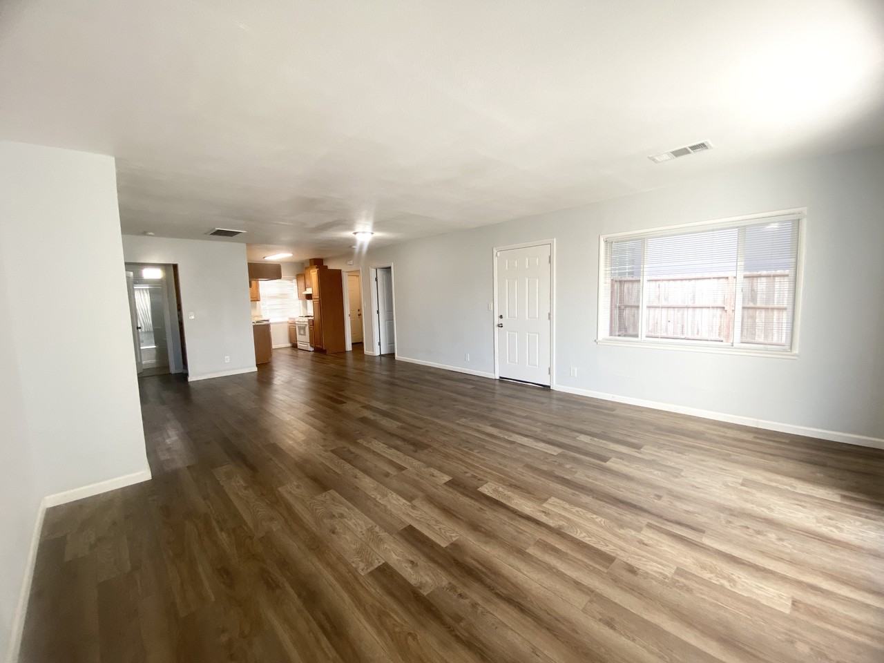 510 1/2 N I St - Photo 6 of 15