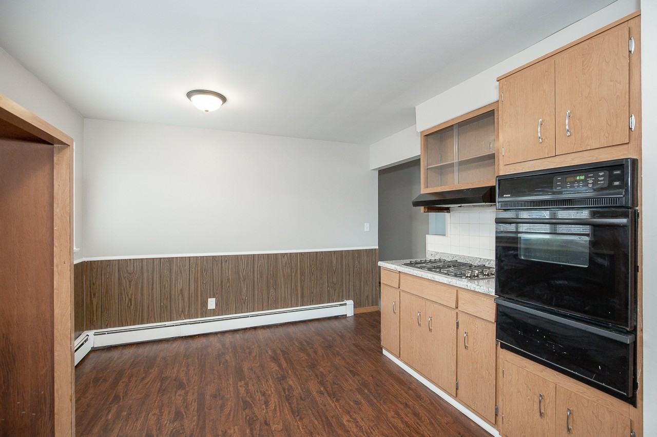 21920 Miller Ave - Photo 5 of 27