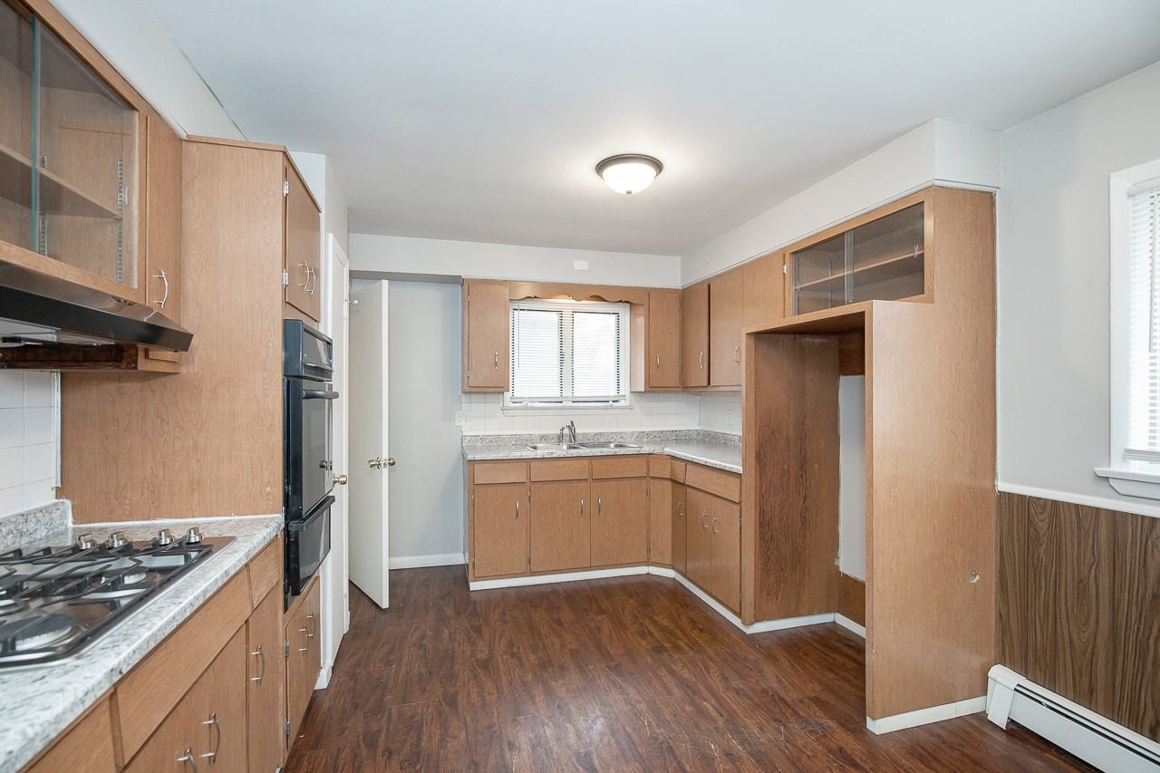 21920 Miller Ave - Photo 7 of 27