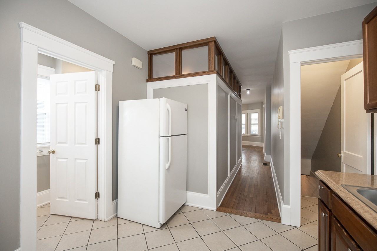 6915-6917 Franklin Blvd - Photo 5 of 15