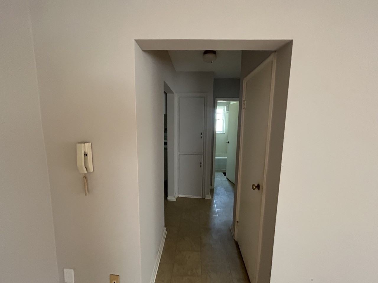107 N Hampton Rd - Photo 2 of 13