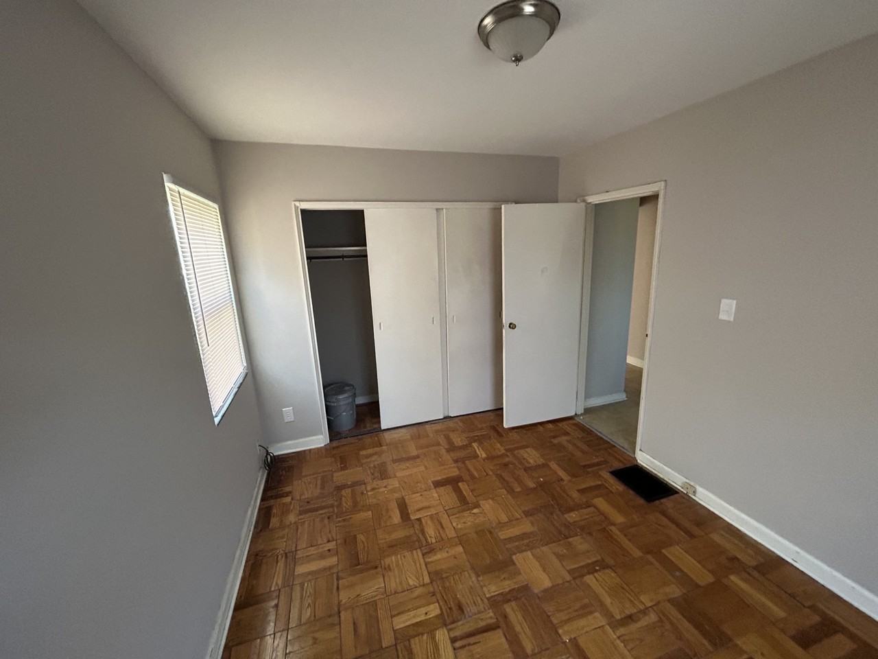 107 N Hampton Rd - Photo 5 of 13