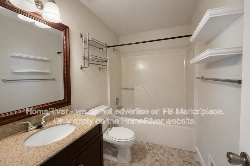 300B S 11th St - Photo 4 of 9