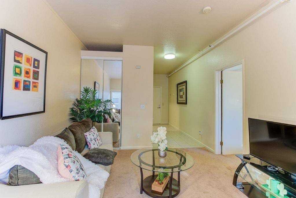 1320 S Pennsylvania St