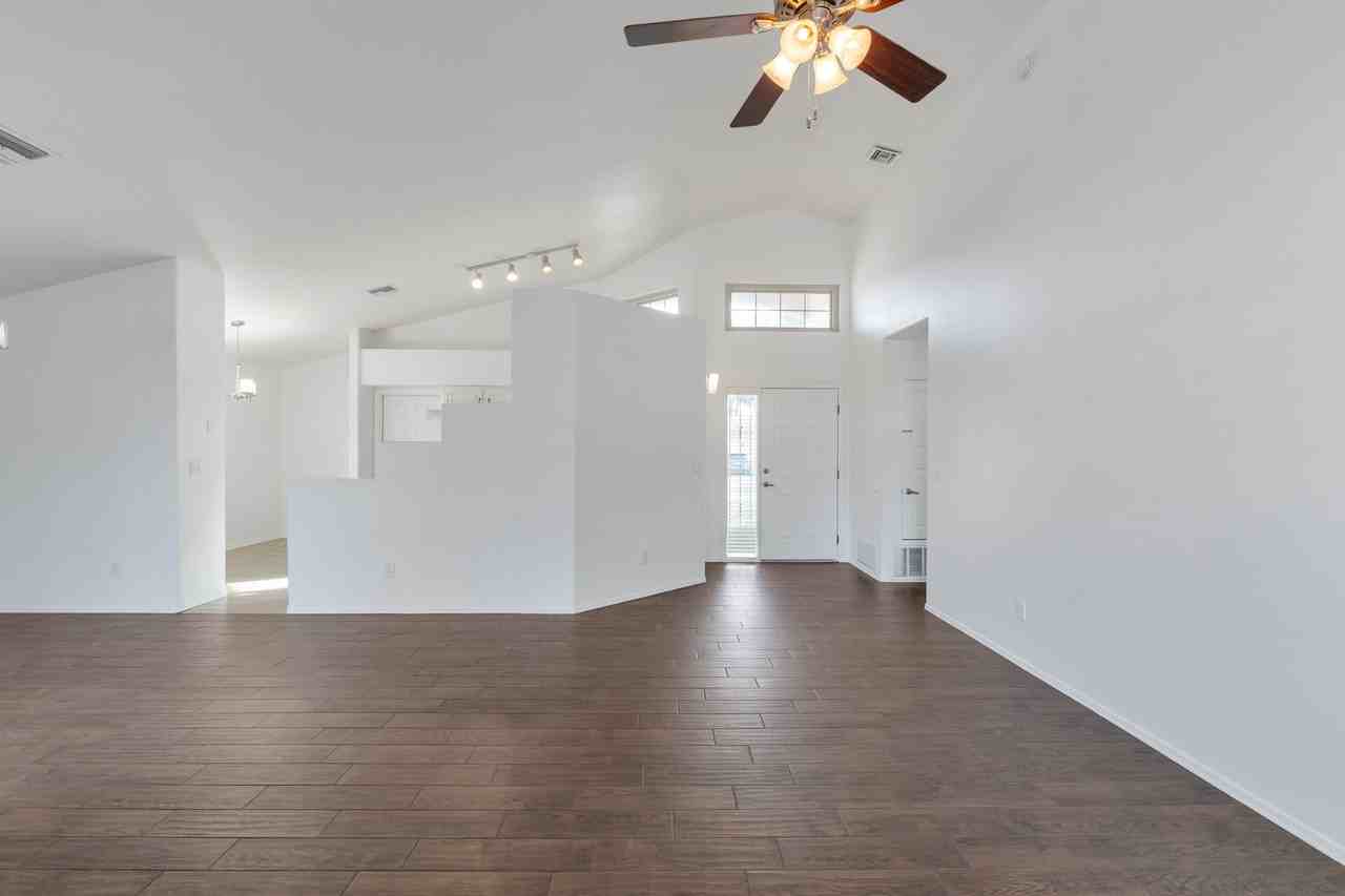 8115 E Mesquite Ridge Cir - Photo 2 of 26