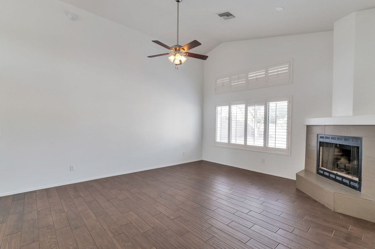 8115 E Mesquite Ridge Cir - Photo 3 of 26