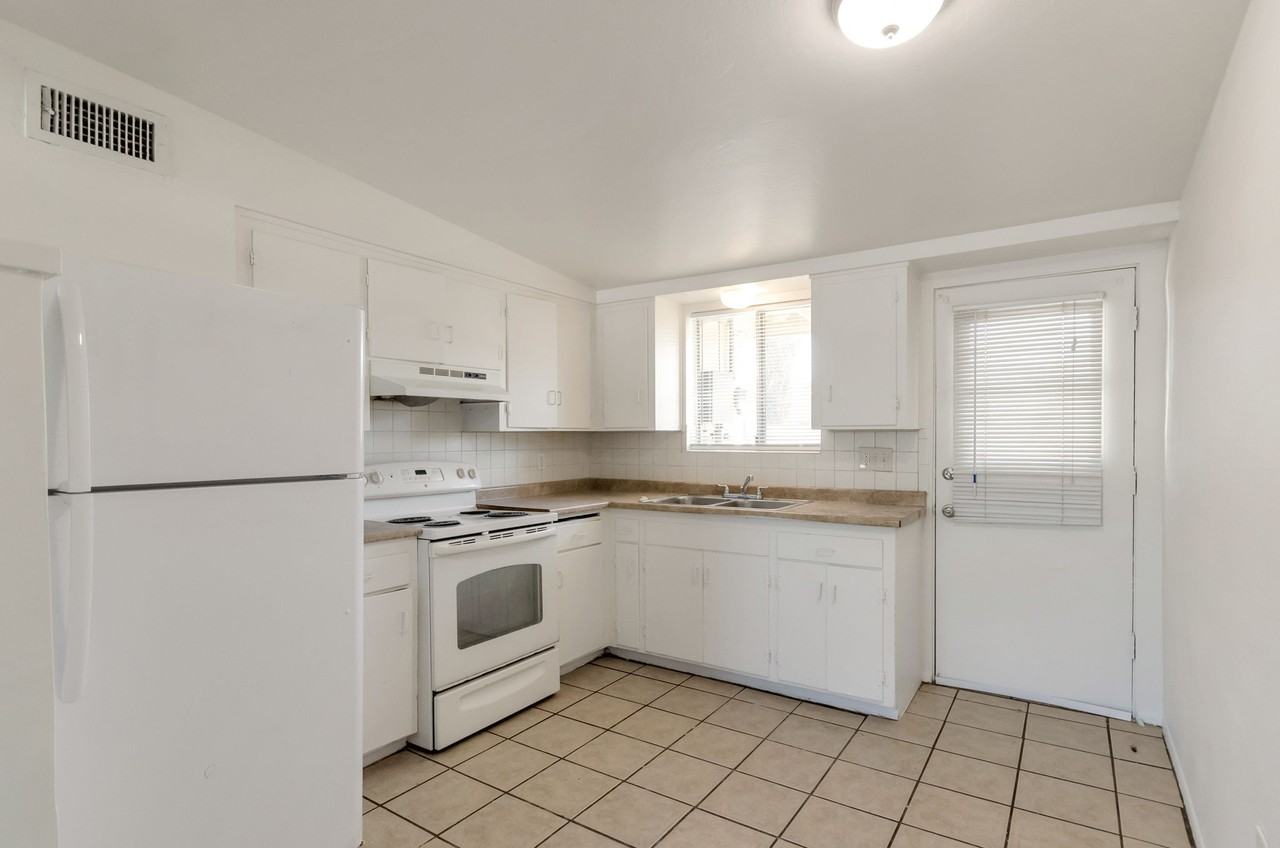 3452 N Geronimo Ave - Photo 5 of 14