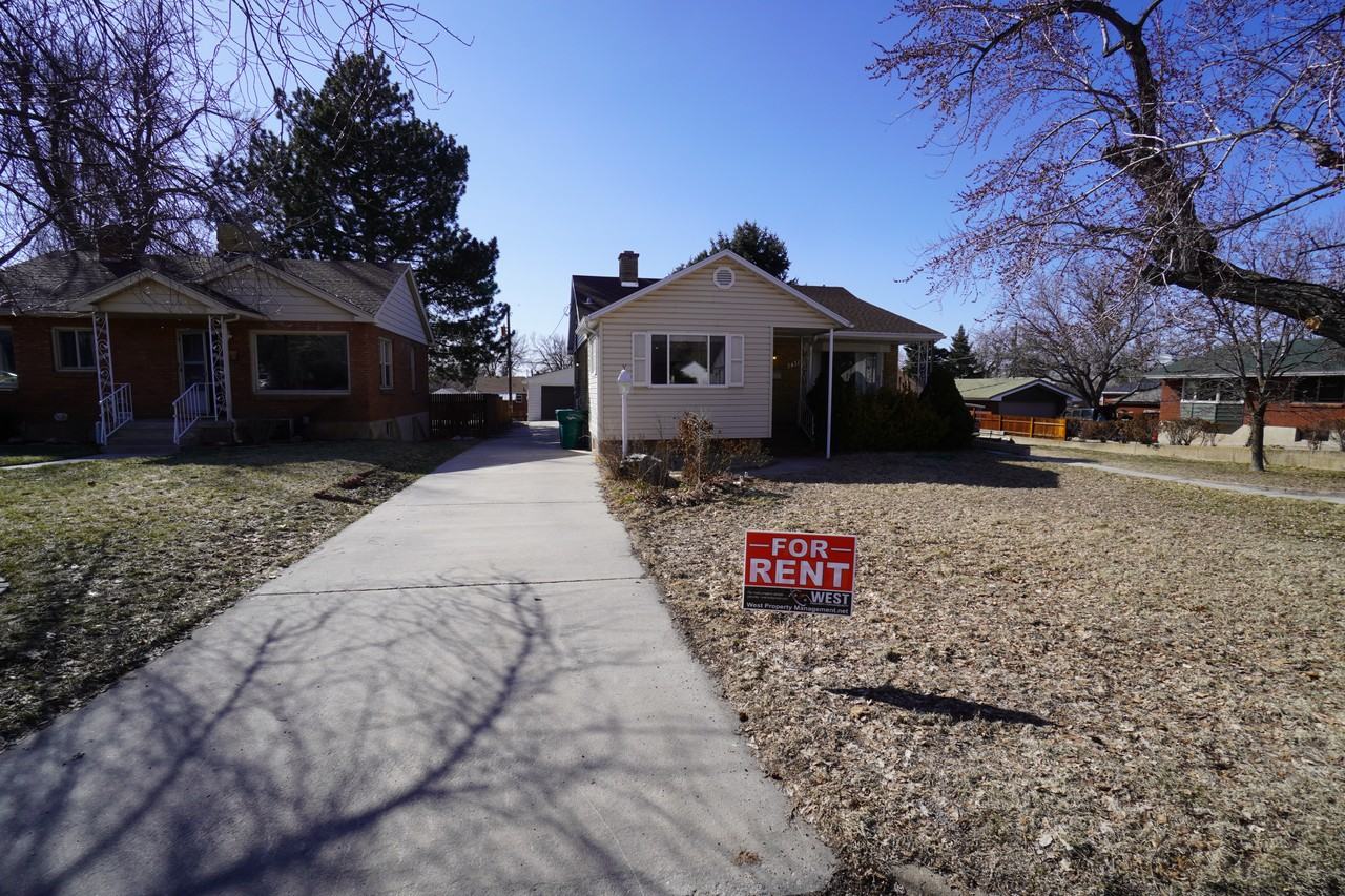 3431 Eccles Ave #A - Photo 3 of 26