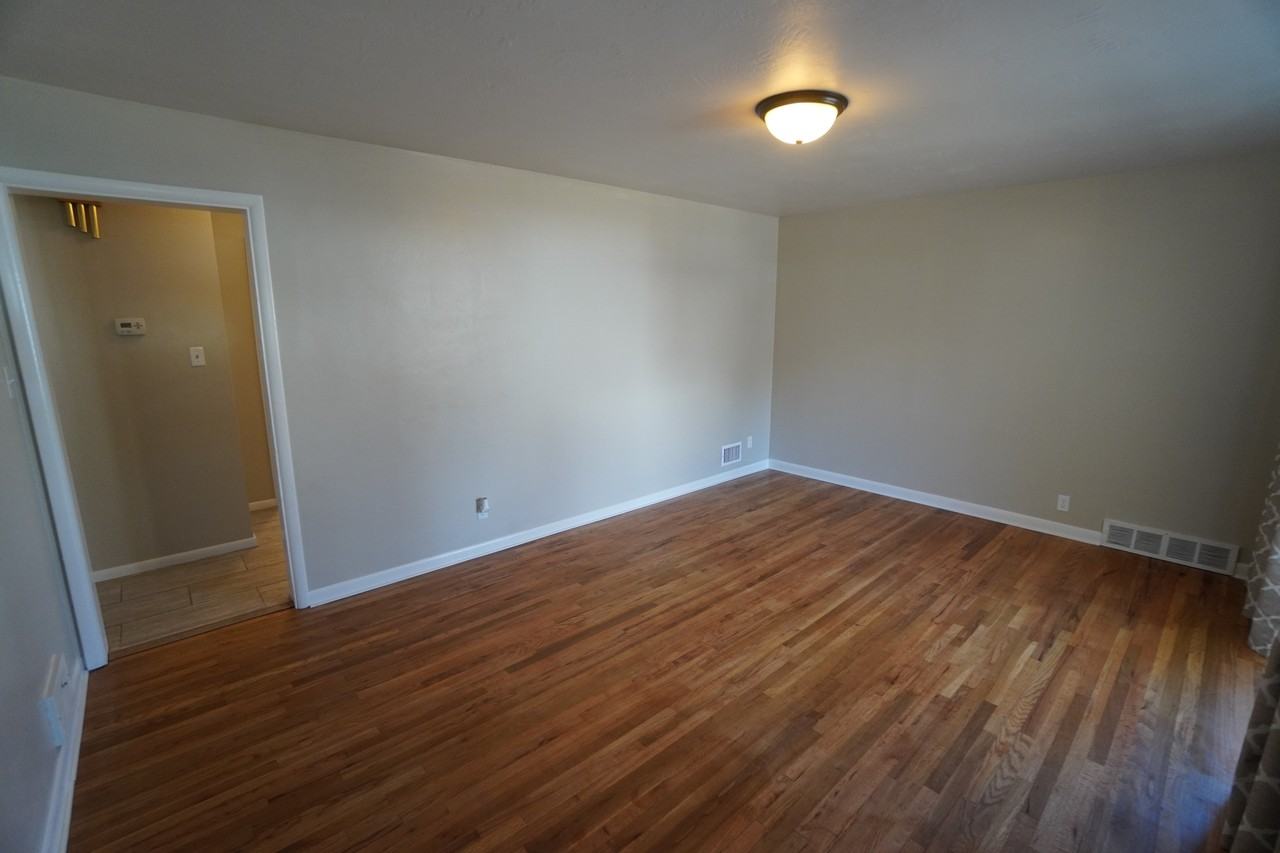 3431 Eccles Ave #A - Photo 5 of 26