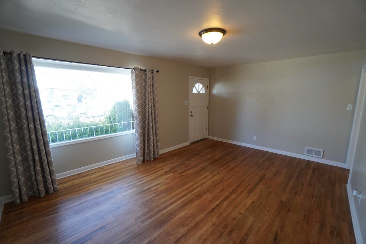 3431 Eccles Ave #A - Photo 6 of 26