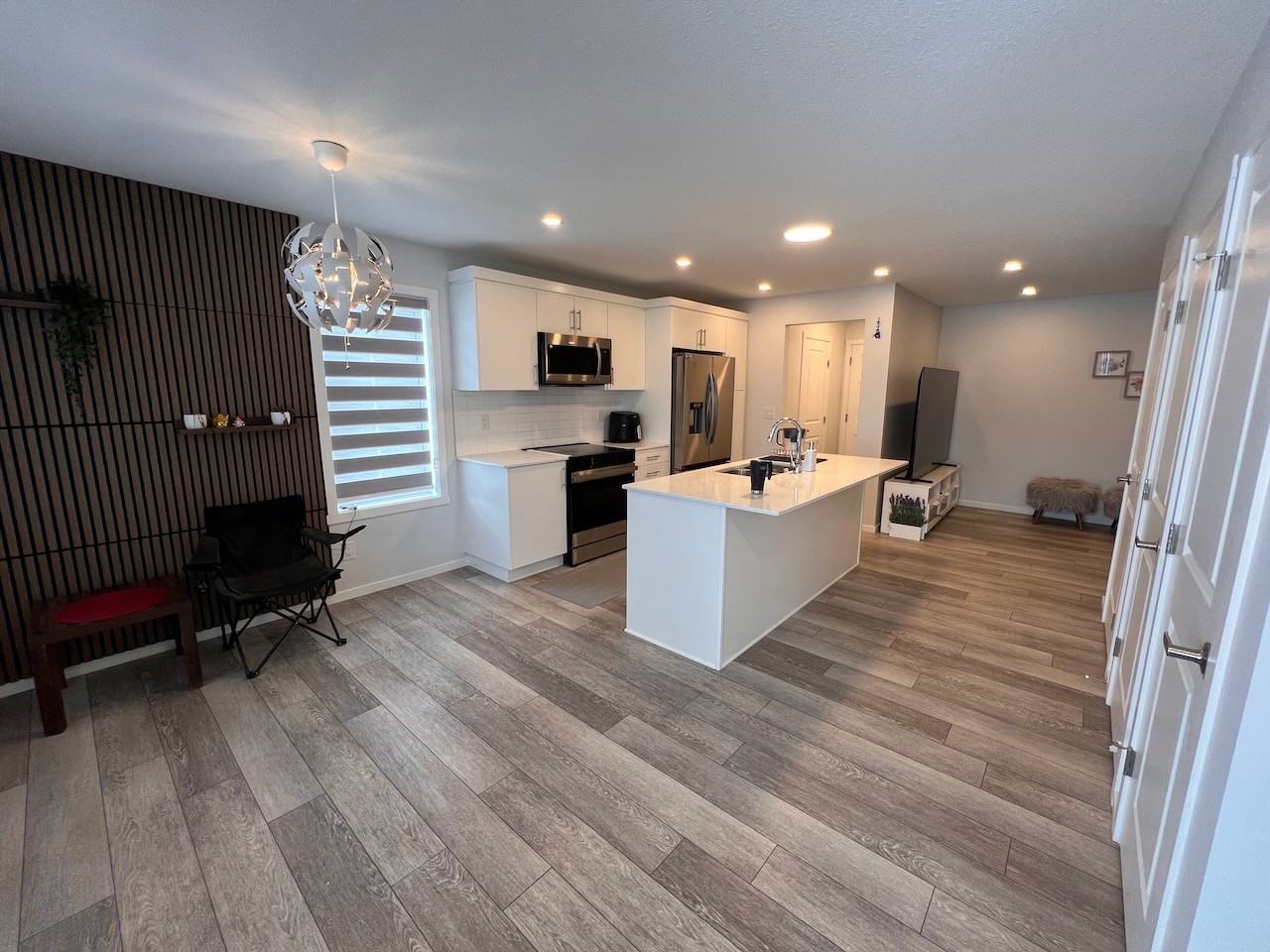 1114 Crestview Terr - Photo 3 of 39