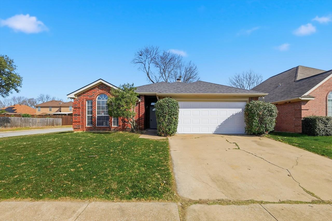 8701 Mystic Trl - Photo 2 of 28