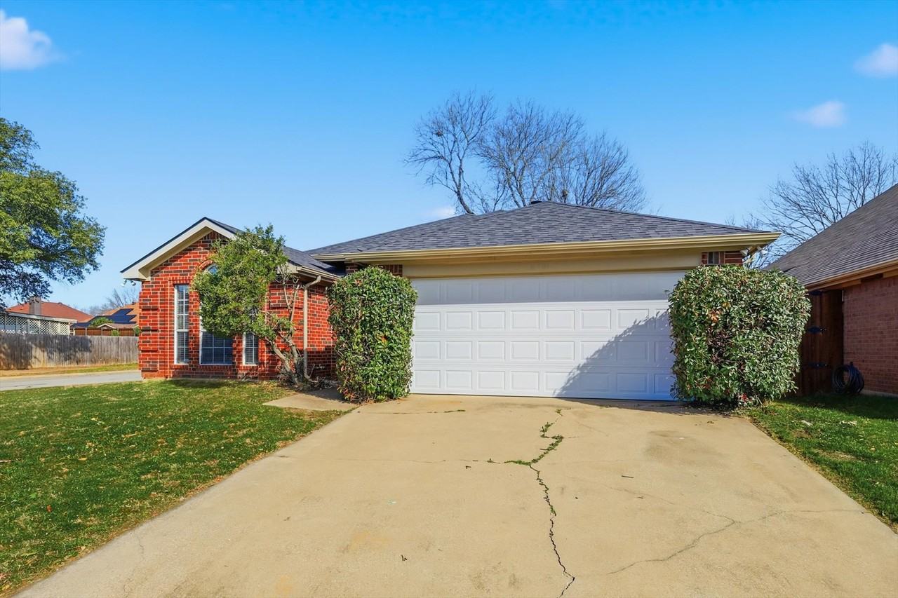 8701 Mystic Trl - Photo 3 of 28