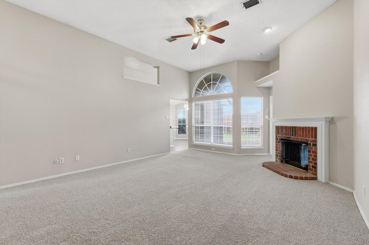 8701 Mystic Trl - Photo 6 of 28