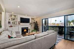 featured image of 4705 Marina Dr