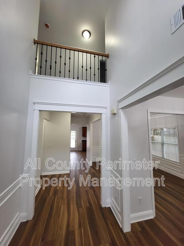 4231 Suwanee Brook Ct - Photo 2 of 22