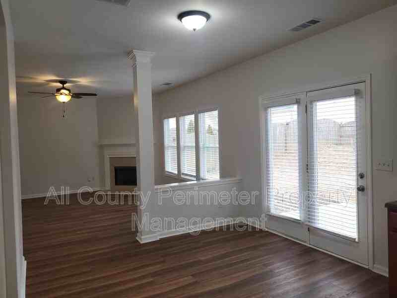 4231 Suwanee Brook Ct - Photo 7 of 22