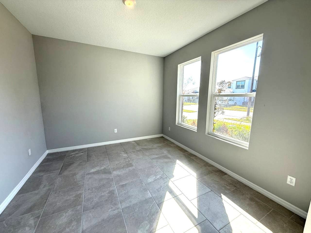 7724 Broad River Ave - Photo 2 of 37