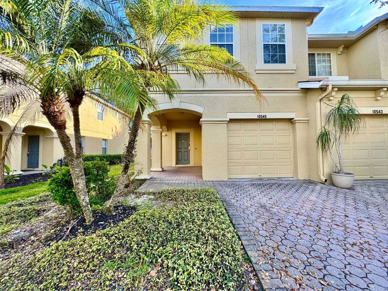 10545 Shady Falls Ct - Photo 3 of 36