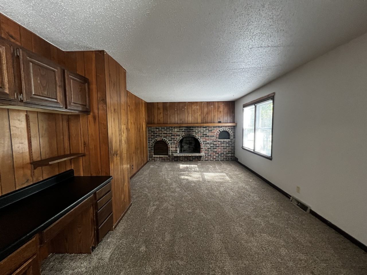 1317 3rd St S - Photo 6 of 44