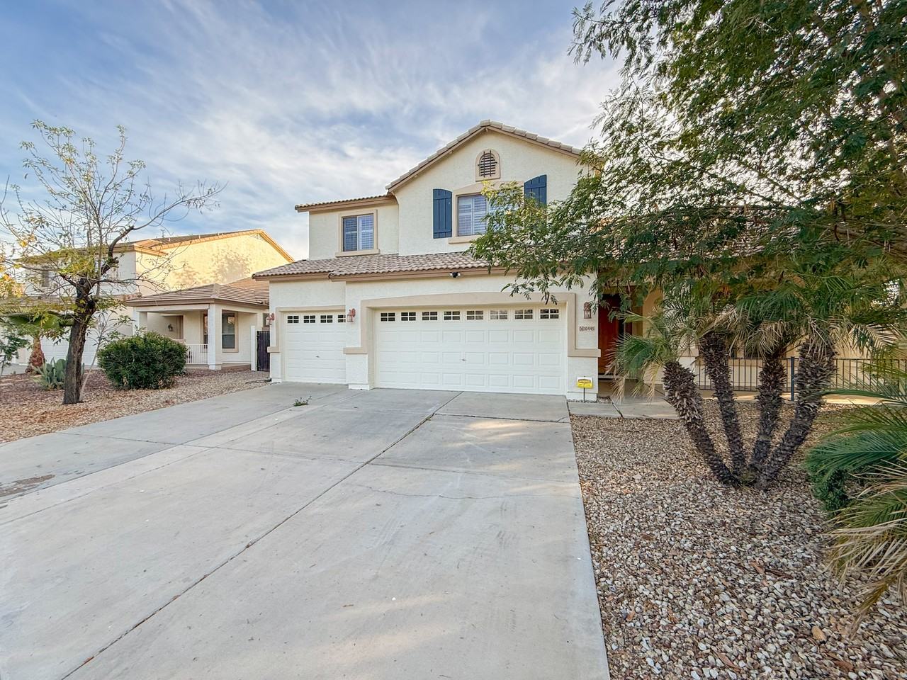 10445 W Windsor Ave - Photo 3 of 50