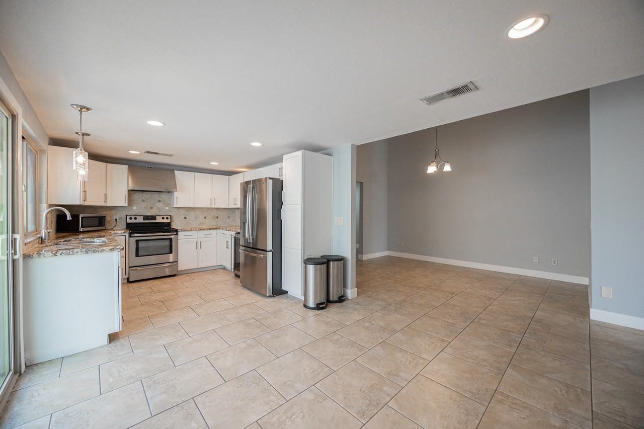 2229 N 87th Way - Photo 7 of 27