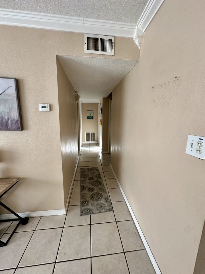 1695 Lee Rd #B106 - Photo 5 of 20