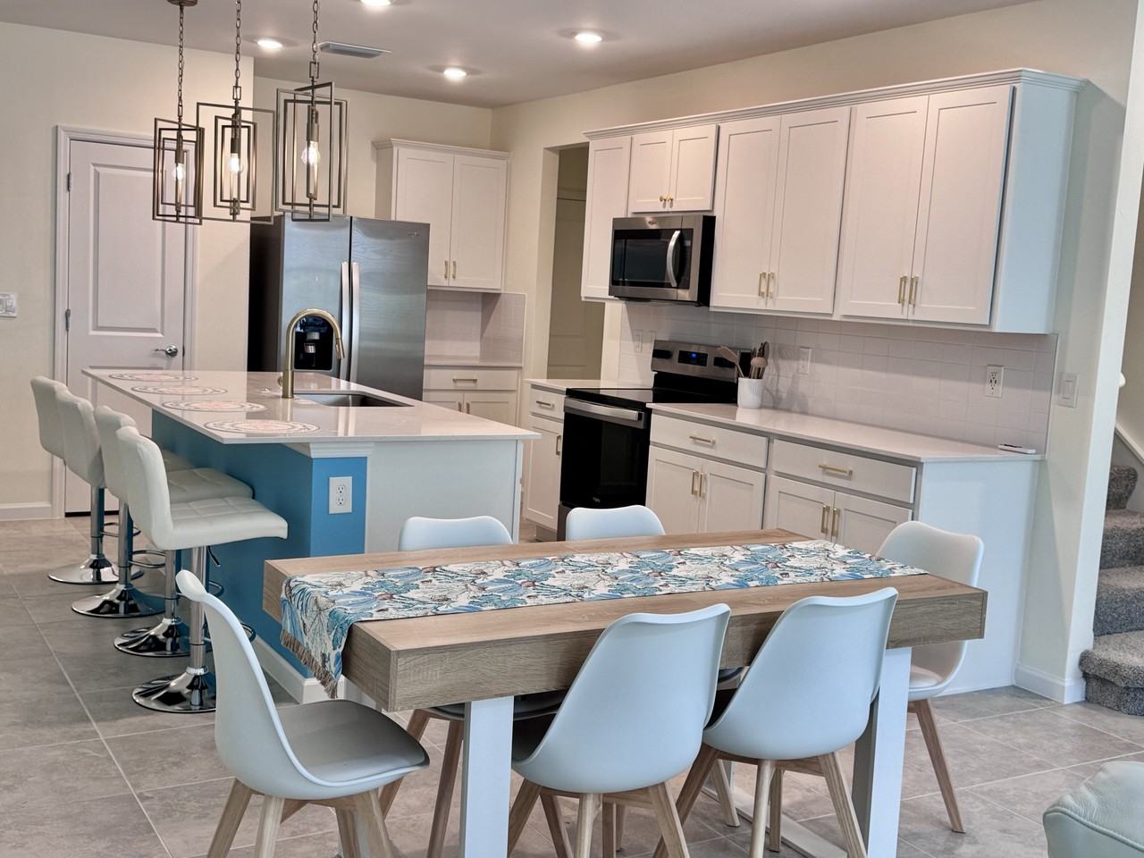 1516 Fells Cove Ln #NA - Photo 4 of 25