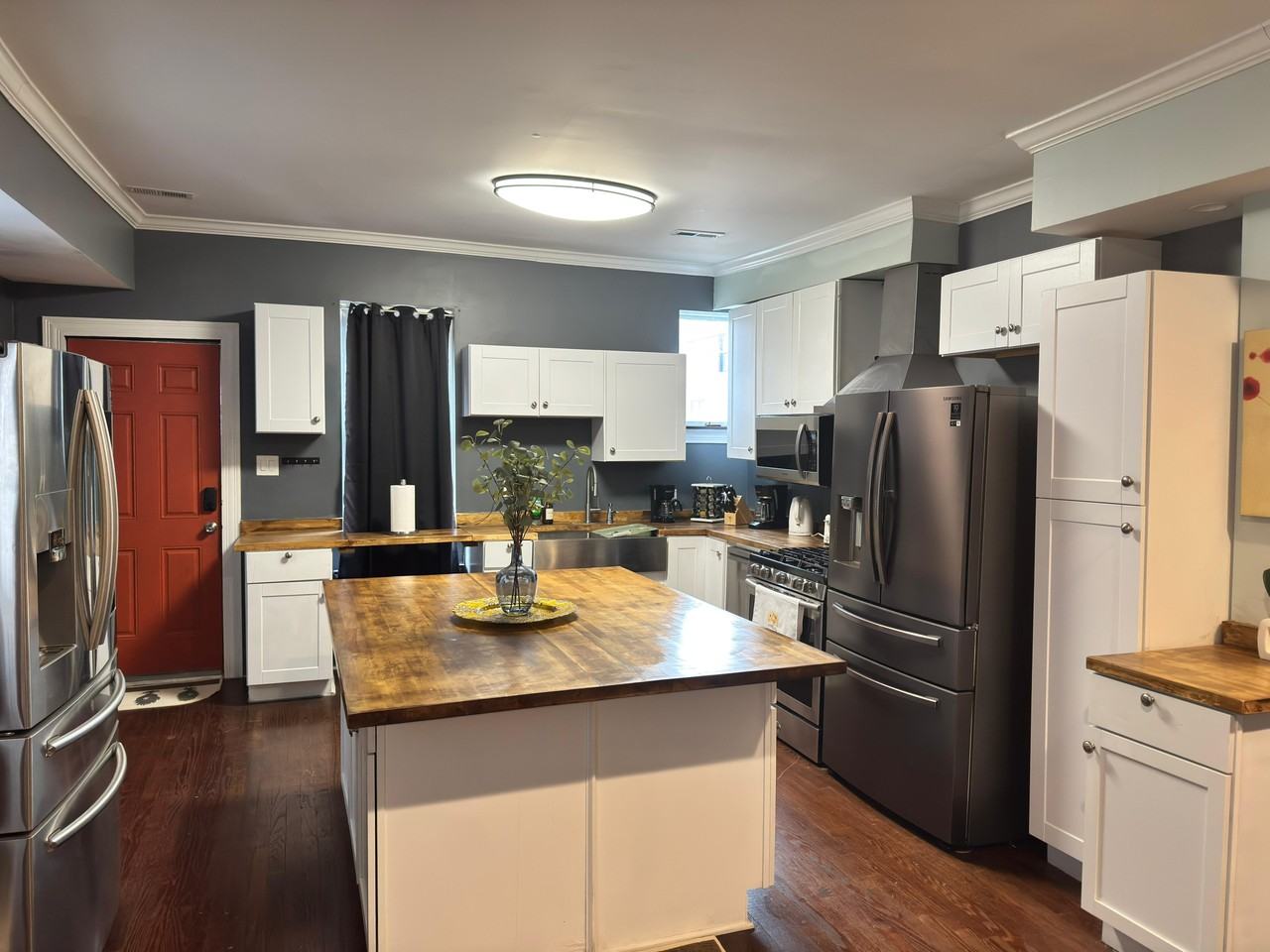 533 Leon St #1 - Photo 4 of 11