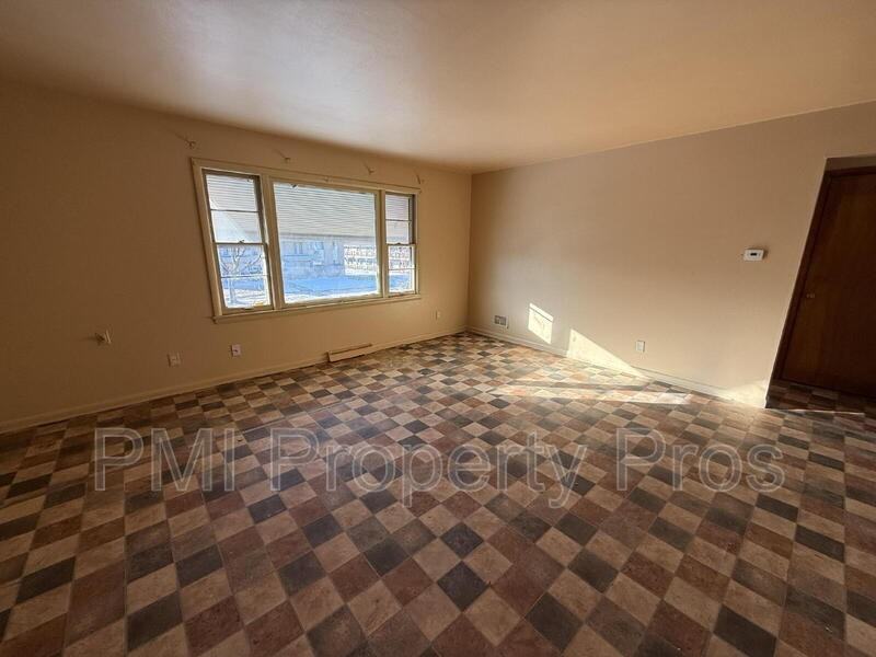 5140 N 84th St - Photo 5 of 5