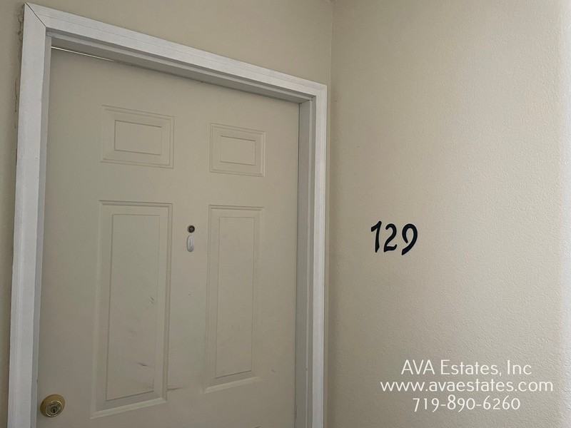 729 E Laporte Dr - Photo 3 of 13