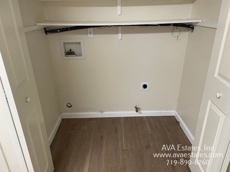 729 E Laporte Dr - Photo 6 of 13