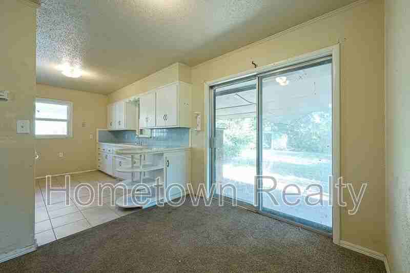 2621 Sw 52nd St - Photo 6 of 19