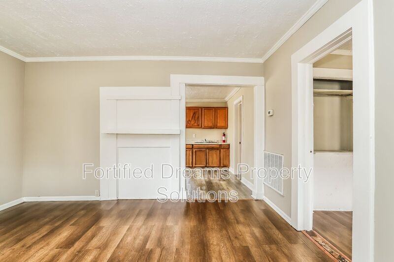 3813 Southdale Ave - Photo 6 of 19