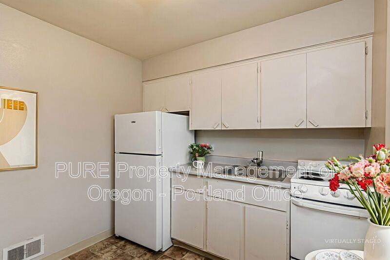 7016 N Amherst St #2 - Photo 3 of 20