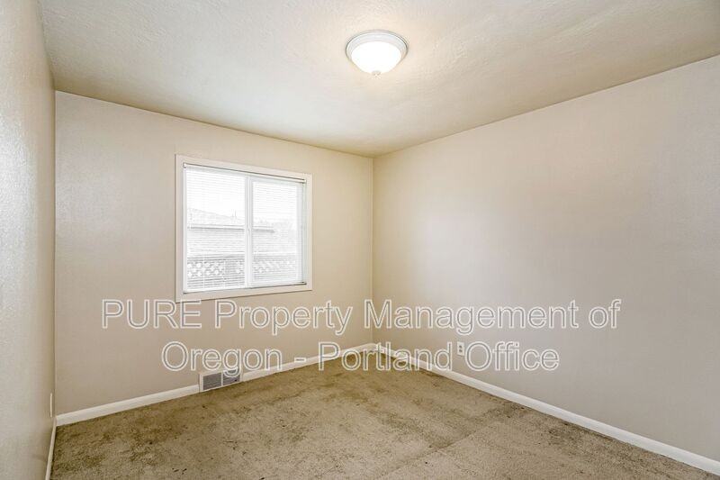 7016 N Amherst St #2 - Photo 7 of 20