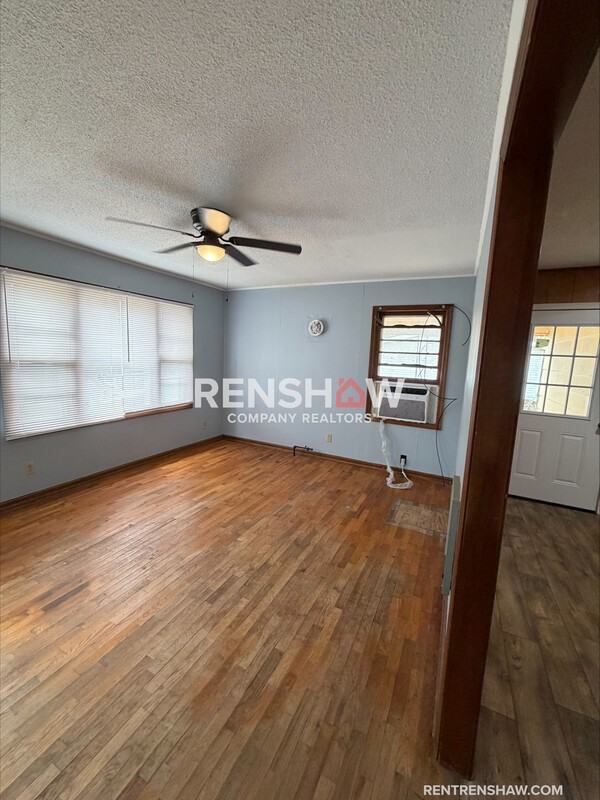 179 W Main St - Photo 3 of 20