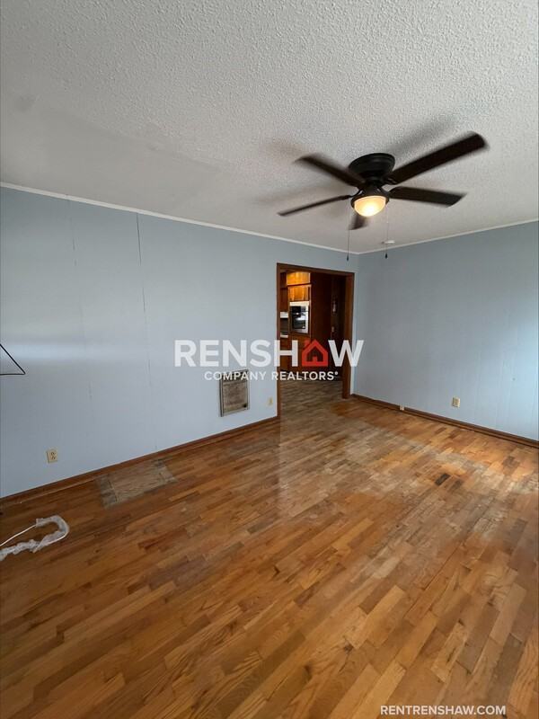 179 W Main St - Photo 4 of 20