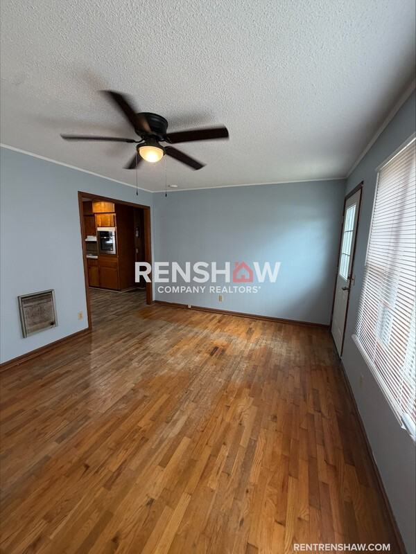 179 W Main St - Photo 5 of 20