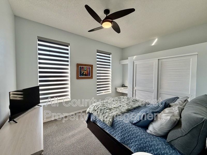 572 Catalina Isles Cir - Photo 7 of 21