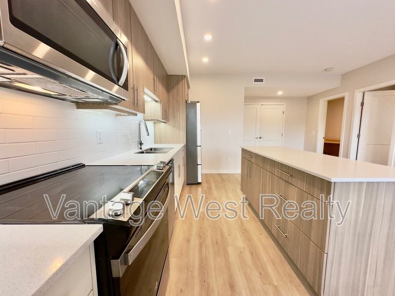 600 Boynton Pl - Photo 4 of 18