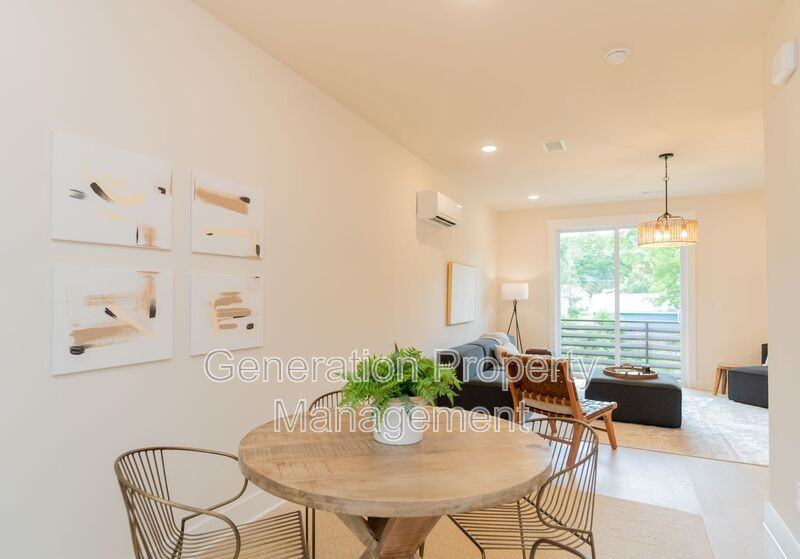 745 N Market St - Photo 7 of 36