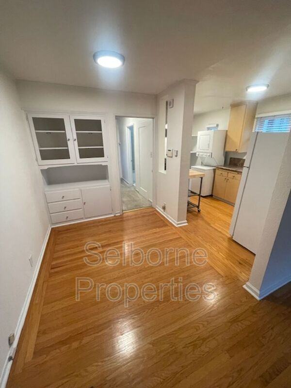 624 Valle Vista Ave #A - Photo 6 of 20