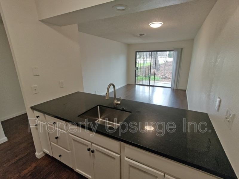 540 South St #9 - Photo 4 of 24