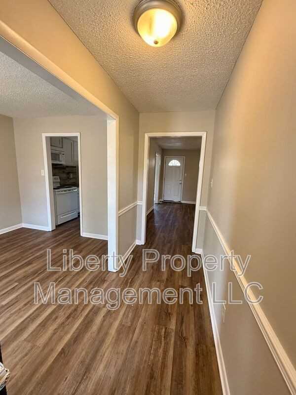 6512 Sudbury Dr - Photo 3 of 18