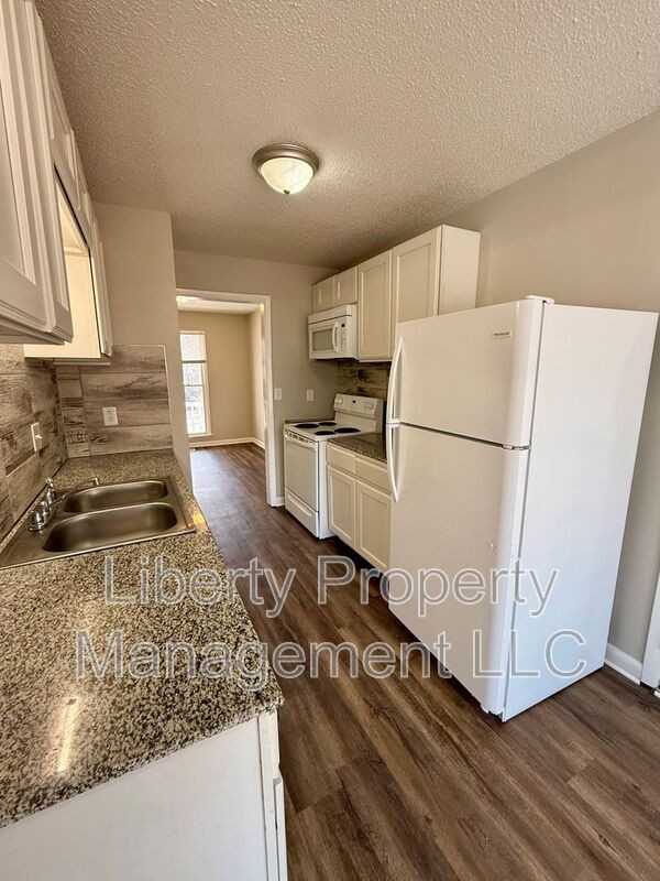 6512 Sudbury Dr - Photo 5 of 18