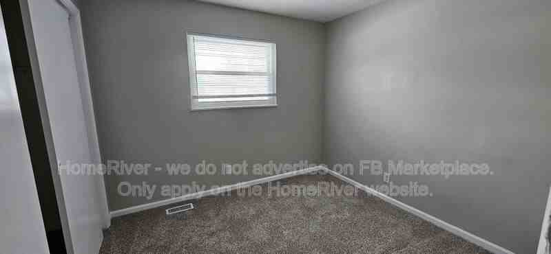 1161 S Ewing St - Photo 4 of 11