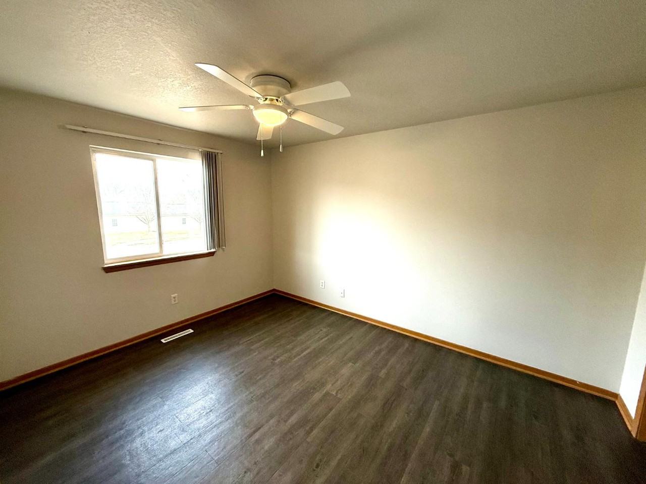 4524 Twain Circle - Photo 5 of 8