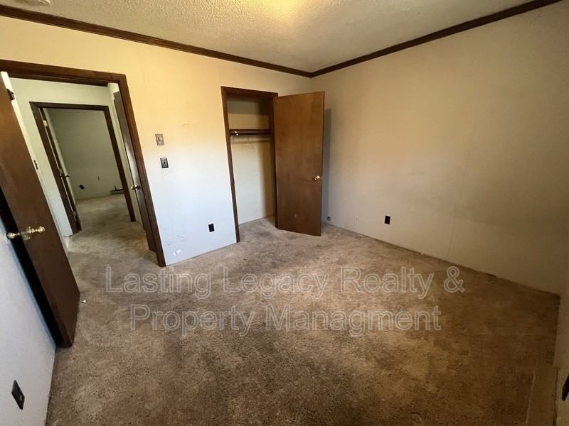 111 South St #E - Photo 4 of 12