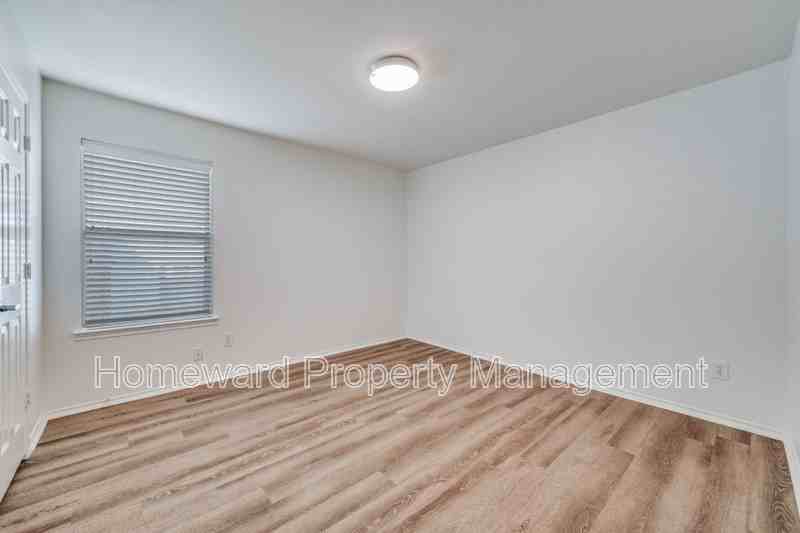 9817 Tanglebrush Dr - Photo 6 of 12